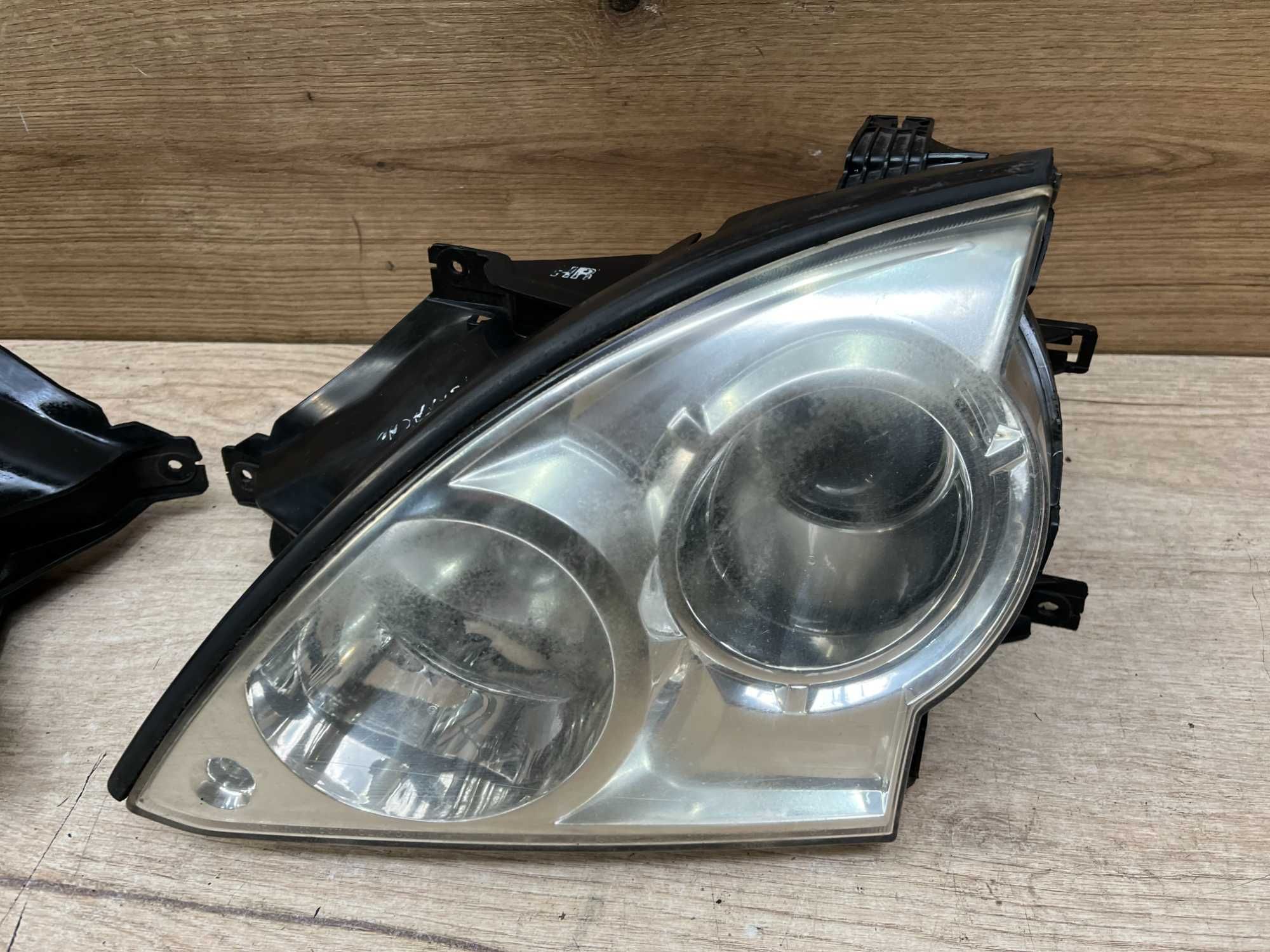 Lampa przednia lewa prawa Hyundai Terracan