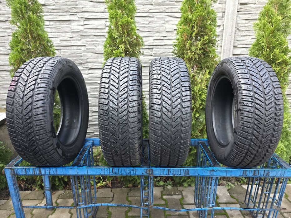 4szt całoroczne 195/60-15 88H Dębica Navigator 2  ~8.2mm