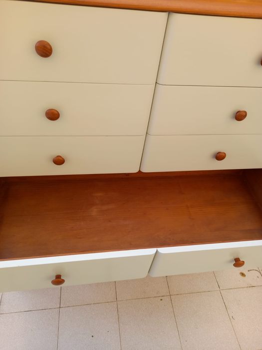 Cómoda Madeira Maciça