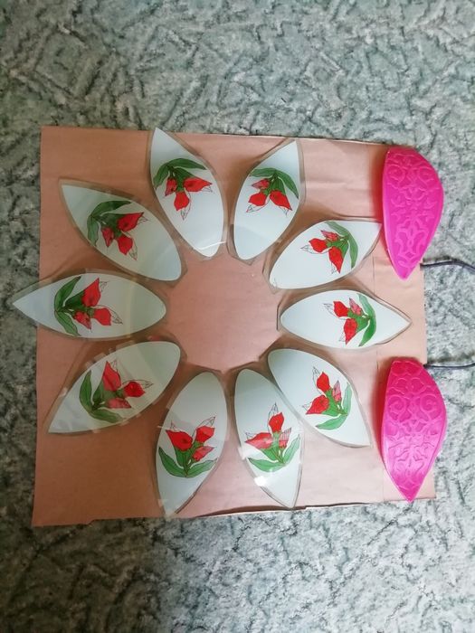 Стеклянные лепестки на  люстру, светильник.