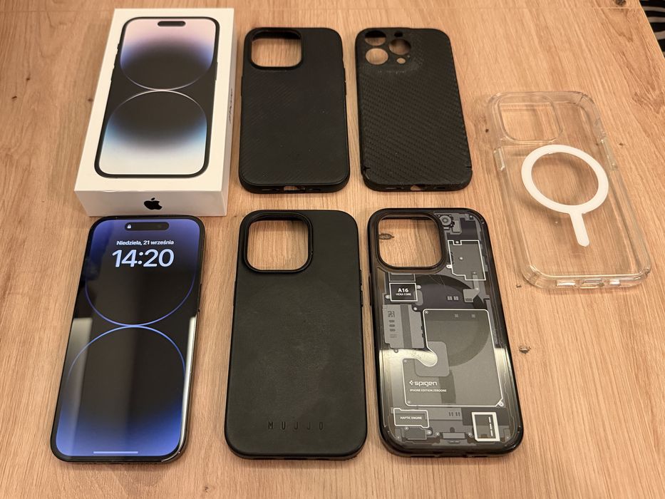iPhone 14 Pro 256gb Space Grey + 5x Etui