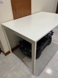 Cadeiras e mesa semi novas