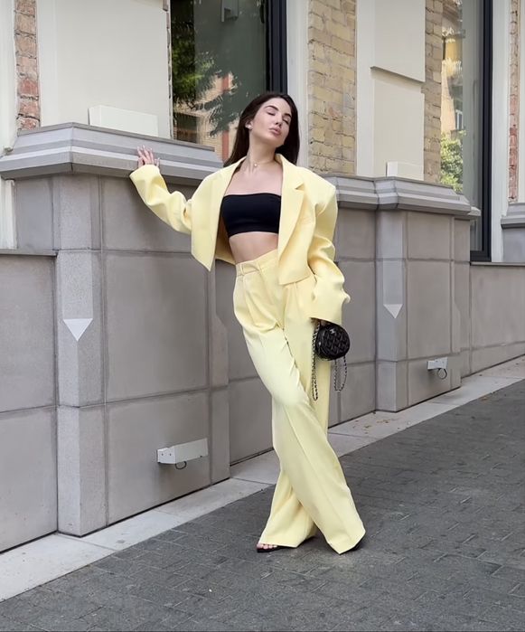 Вкорочений жовтик піджак бренду choco choco