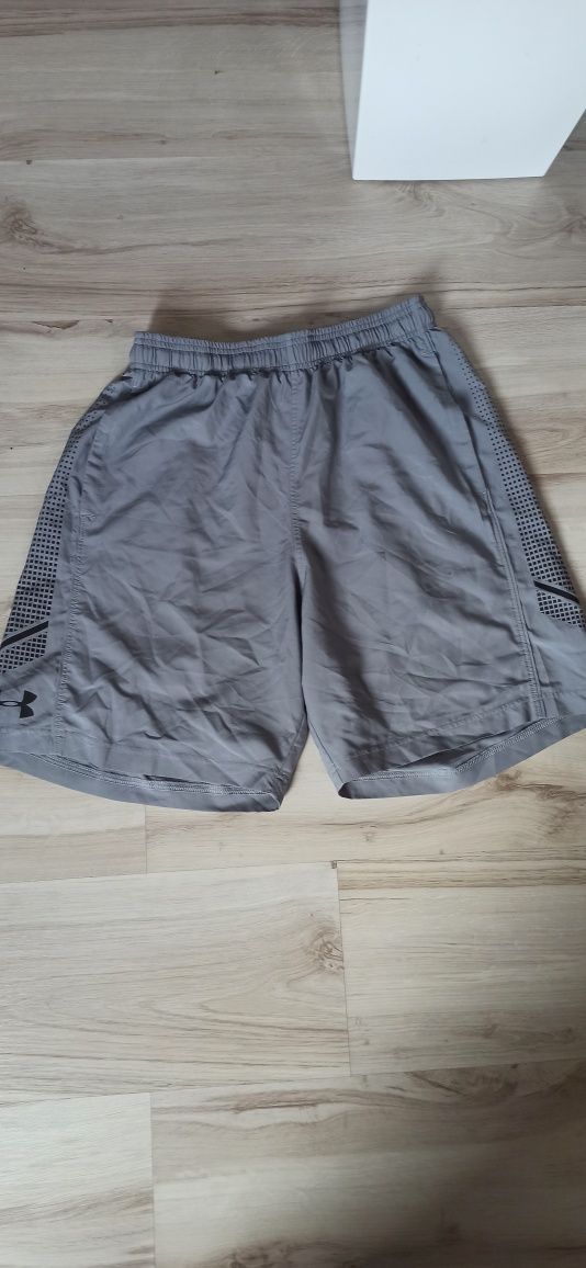 Spodenki szorty Under Armour M