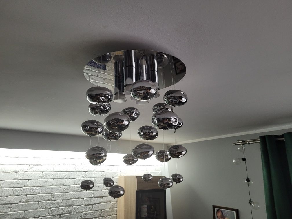 Lampa sufiowa kule chromowane