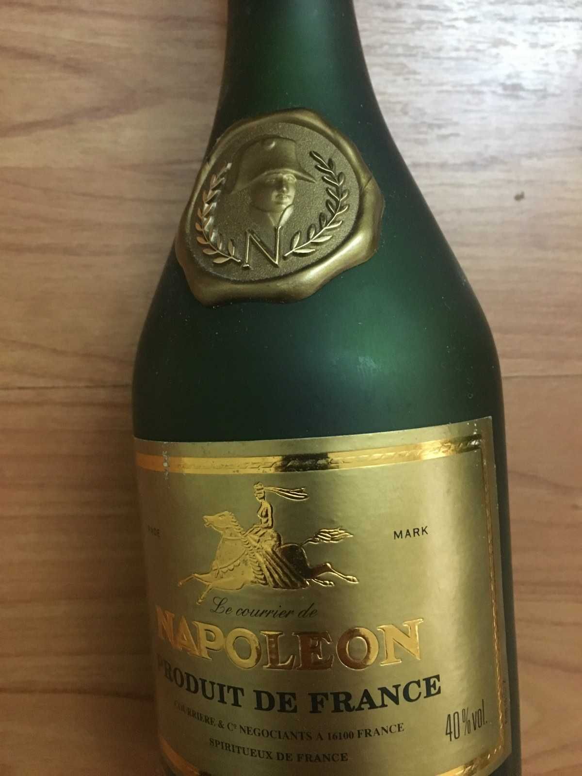 Бутылка пустая с коробкой с под коньяка НАПОЛЕОН