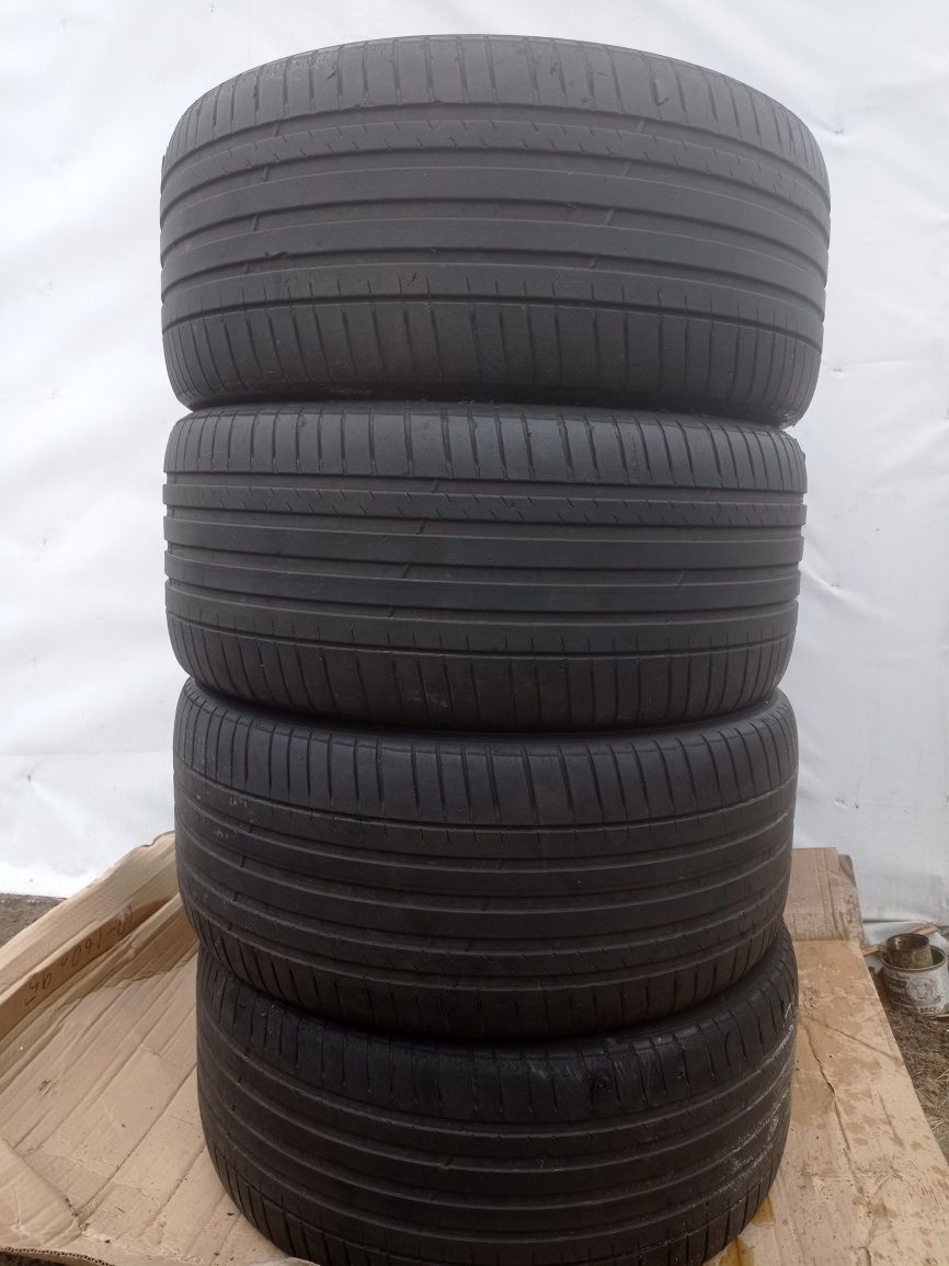 Шины Michelin 295/40 R21 лето