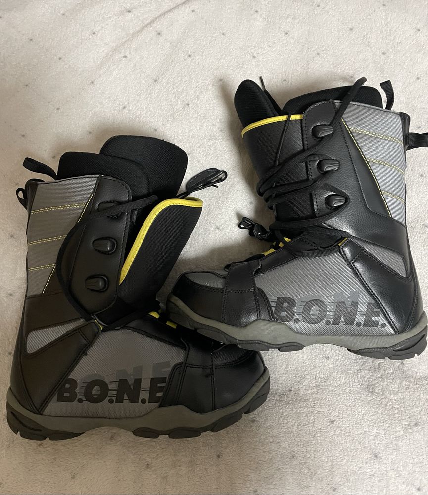 Ботинки для сноуборда фирмы Bone