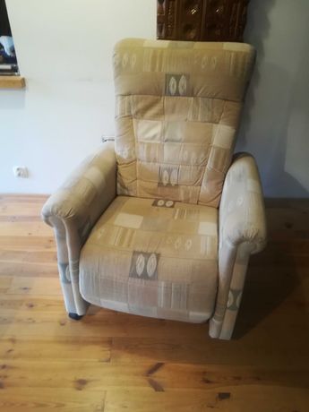 Rozkładany fotel  z podnóżkiem vintage