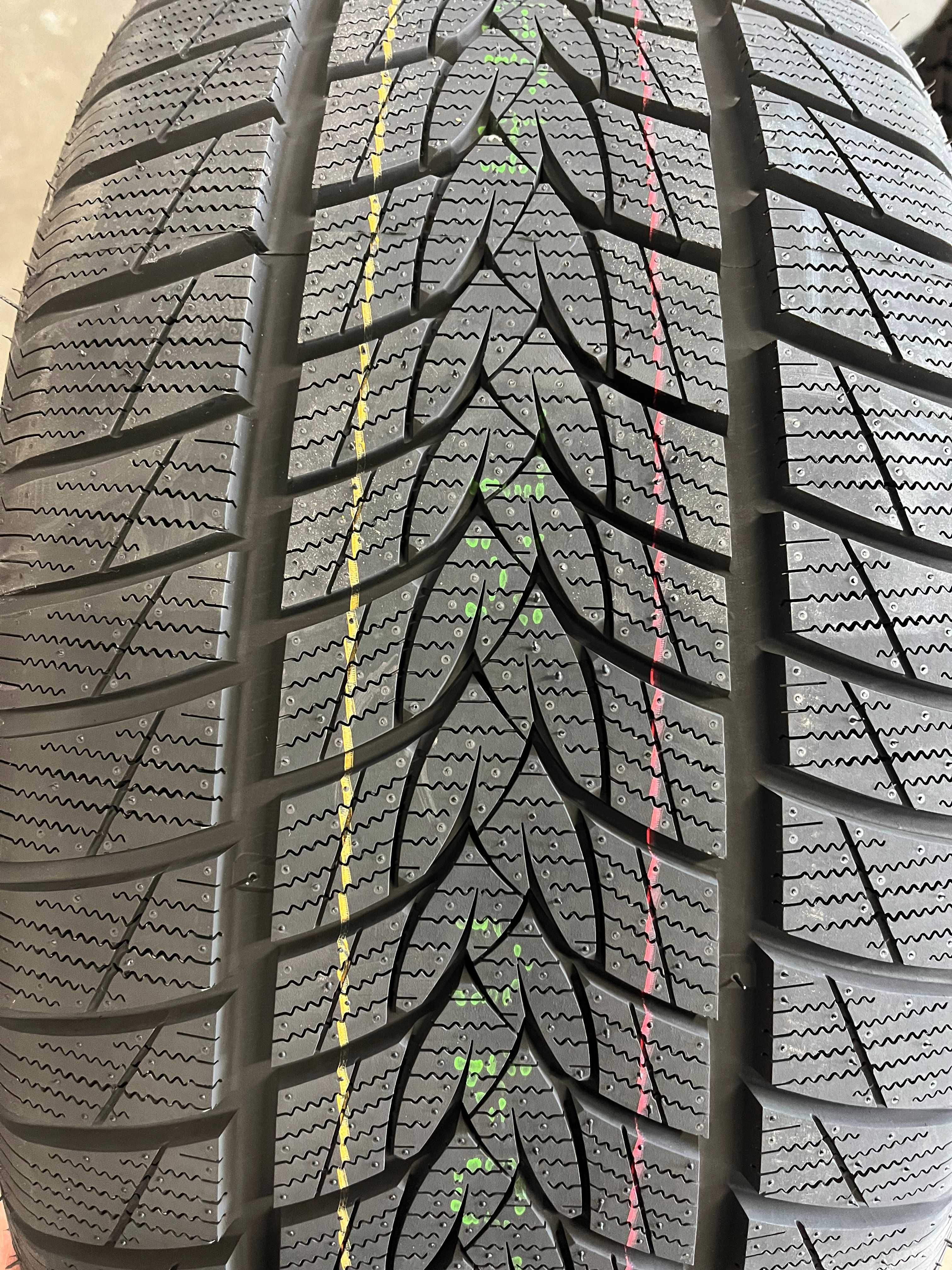 Koła Zimowe 19 Tesla Y Nowe 255/45R19 Zima Czujniki