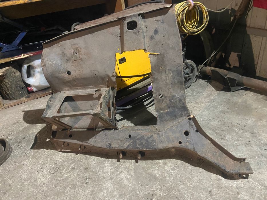 Кузовні деталі  продам