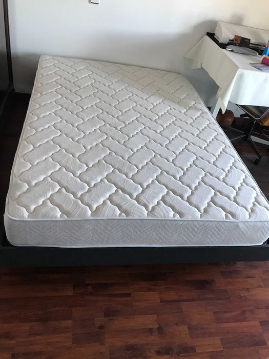 Cama de Casal, Estrado + Colchão 150x195cm