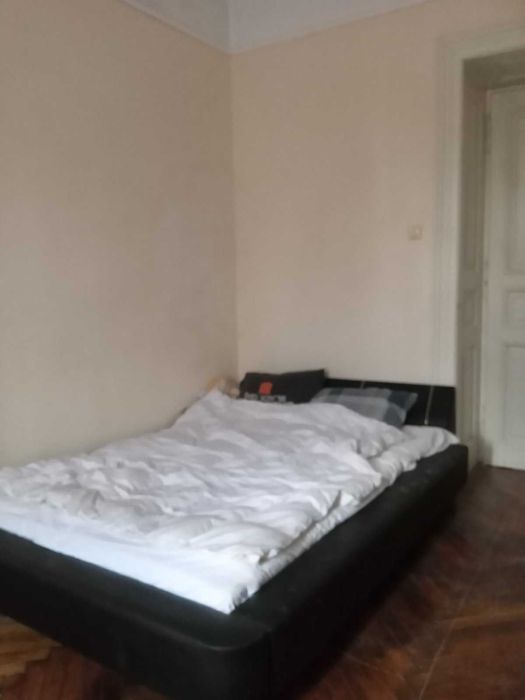 Здається в оренду квартира вул Декарта