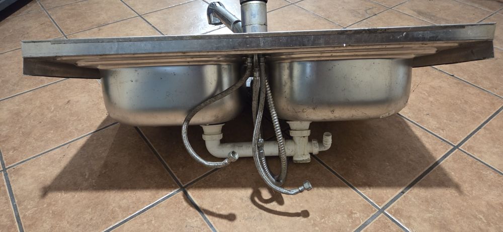 Zlew dwukomorowy nierdzewny +bateria  i syfon