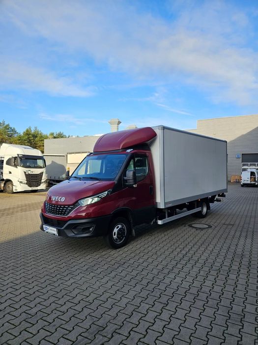 Iveco DAILY 50C35 STOCK 31982  Iveco Daily 50C35  kontener z windą