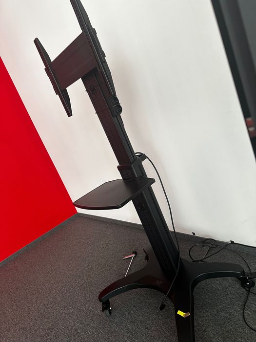 Stojak mobilny na Tv North Bayou Ava 1500B