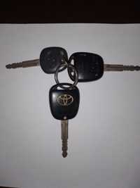 Ключи Прадо 120 оригинал.