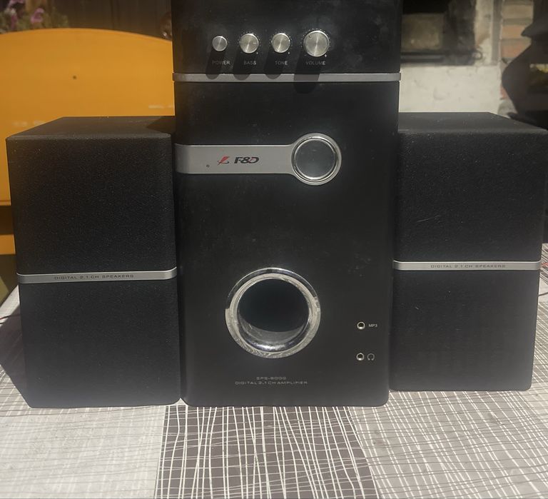 Колонки для копютера Аустична система Саббуфер F&D