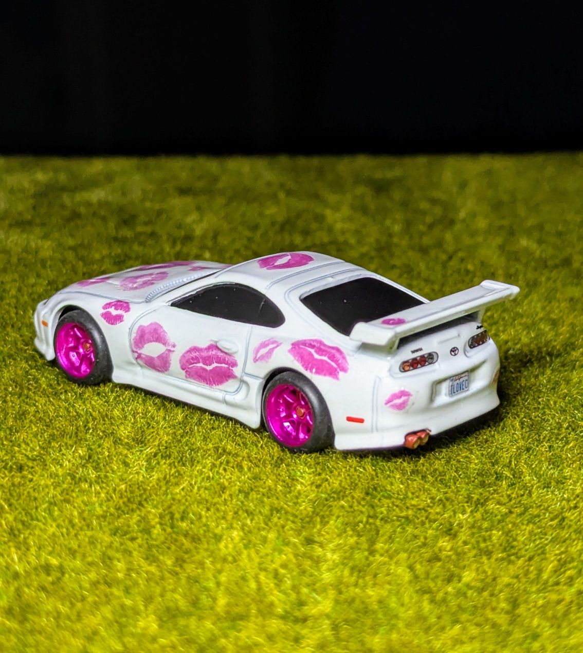 Hot Wheels Toyota Supra + Custom Kiss Kiss