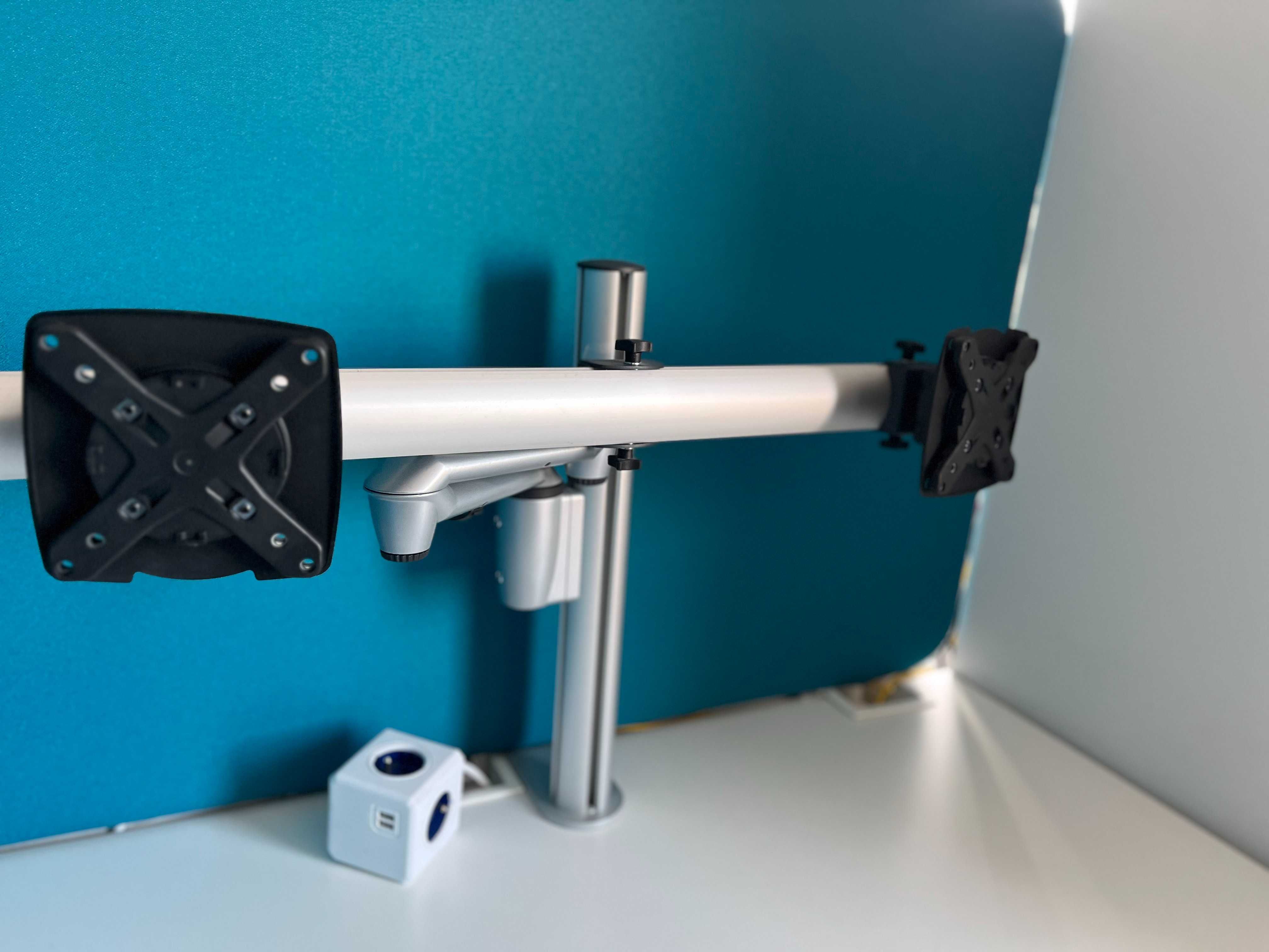 Podwójny uchwyt do minitorów LM-Arm Dual firmy Novus Germany