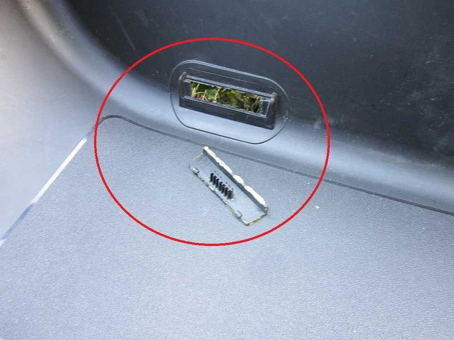 Валіза чемодан з твердого пластику Carlton 80 х 52 х 28 см