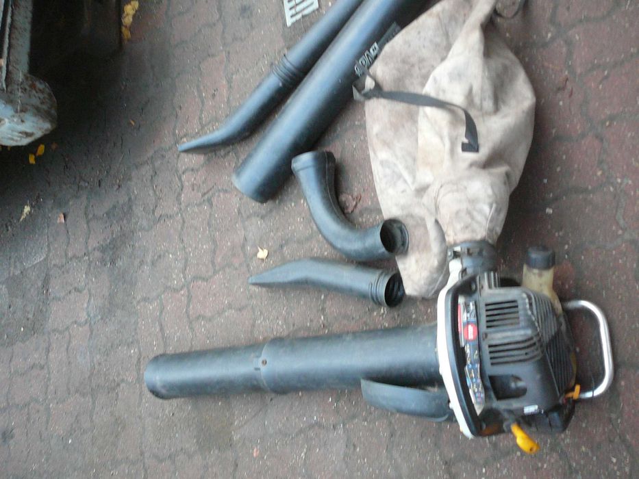 Dmuchawa+Odkurzacz do liści RYOBI PBF-30 Uszkodzona na części