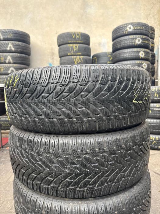 225.60.R17- Nokian
