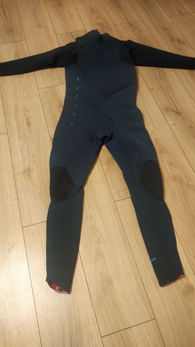 Гидрокостюм Strike