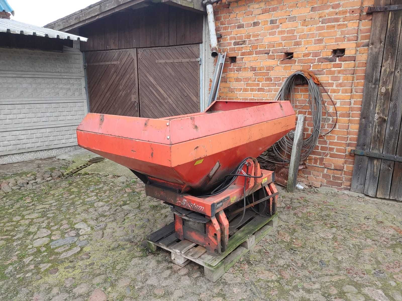 Rozsiewacz Kuhn Rauch MDS 921