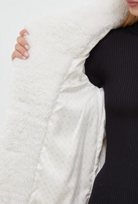 Плюшева шубка guess