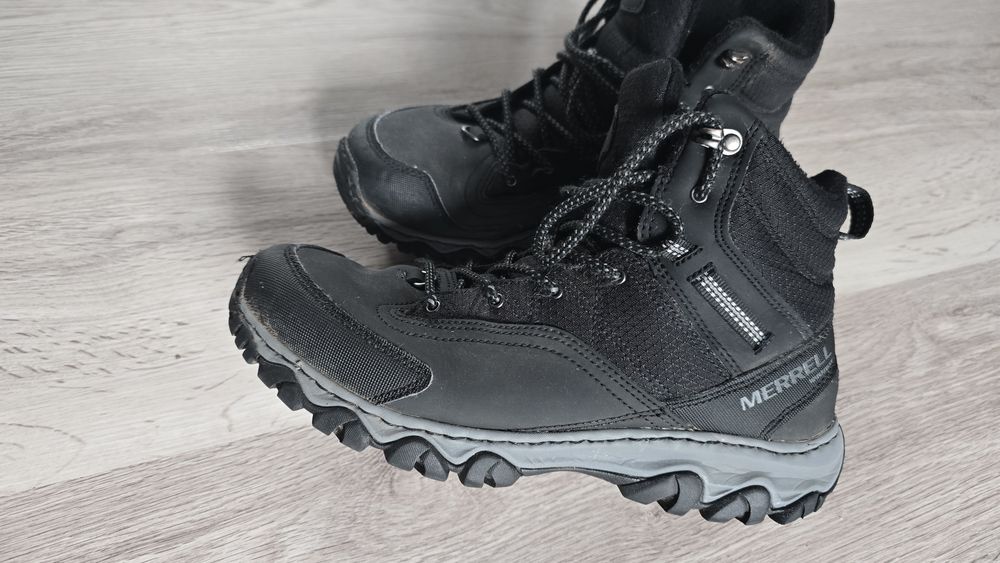 Взуття чоловіче  Merrell