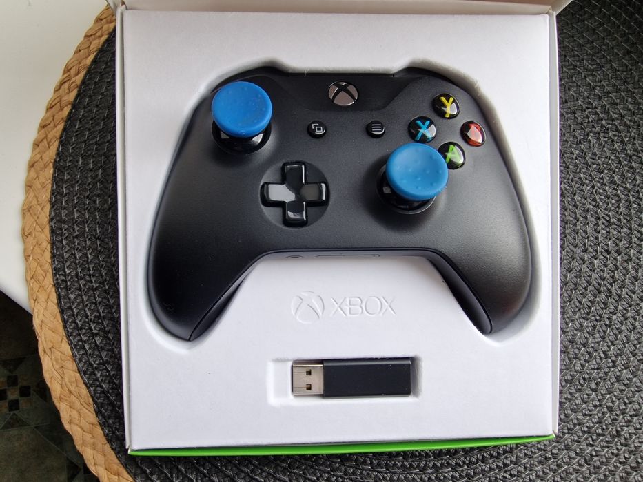 Геймпад Xbox one с  адаптером