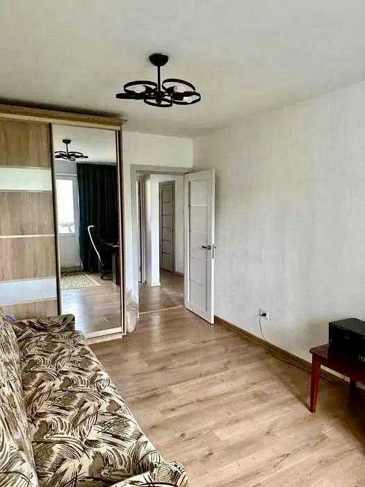 3к 63м Оболонь світла квартира з новим ремонтом