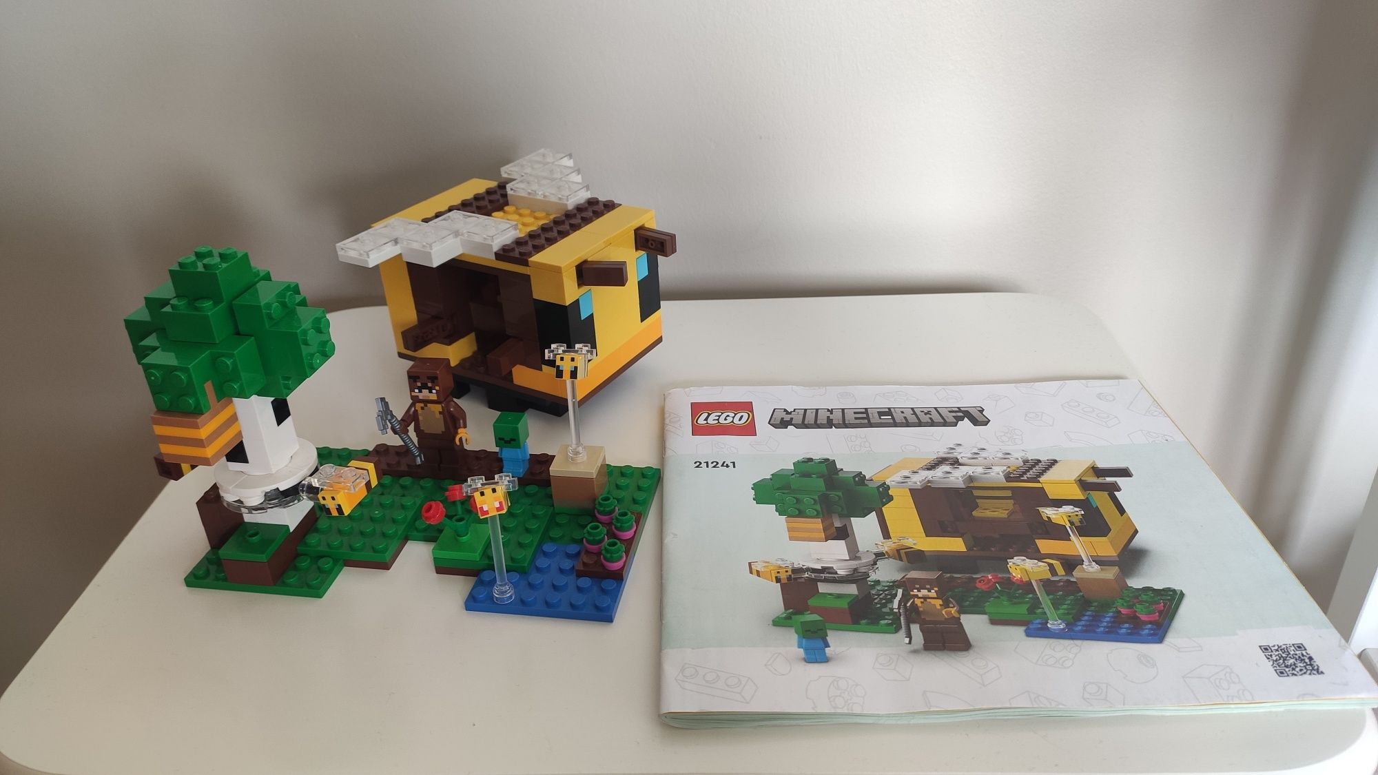 Klocki LEGO Minecraft 21241 Pszczeli ul kompletne