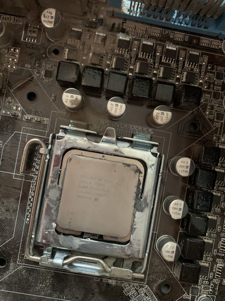 Xeon 5460/Asus P5P43TDPRO/Ddr2 4 Gb 1600/500W