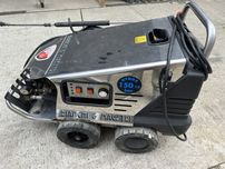 Професійна мийка високого тиску з підігрівом води HYNOX 100 Karcher