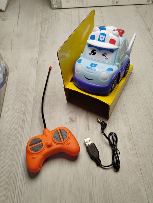 Samochodzik RC na pilota dla dzieci policja świecący