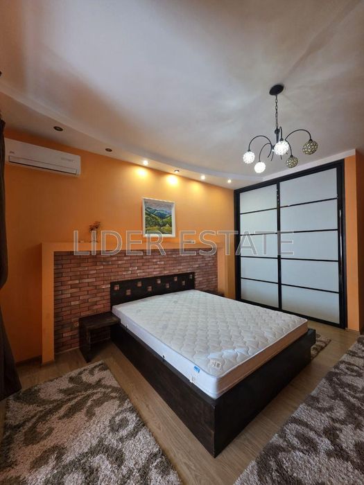 Продам 2-кімнатну квартиру по вул. Гленца