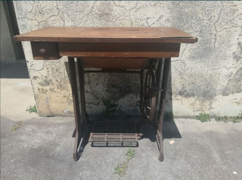 Máquina Singer de 1951 (71 anos)  p/Colecção toda original