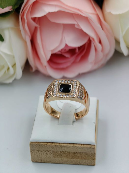 Sygnet męski pozłacany 18k złotem zdobiony cyrkoniami czarne oko 13,14