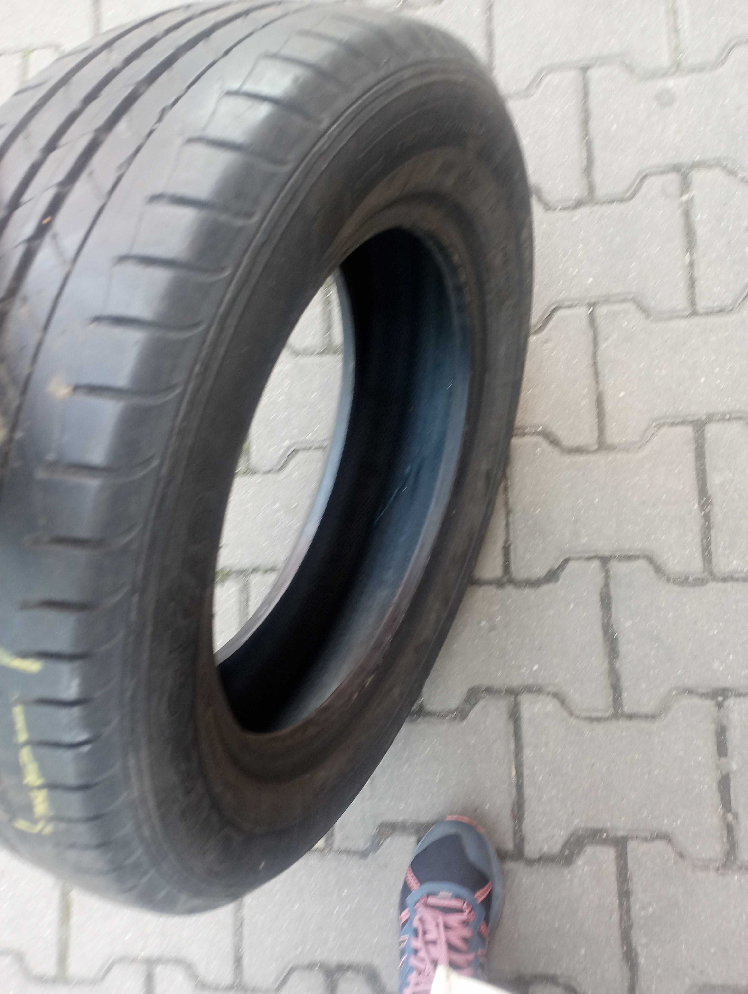 Goodyear DuraGrip 185/65R15