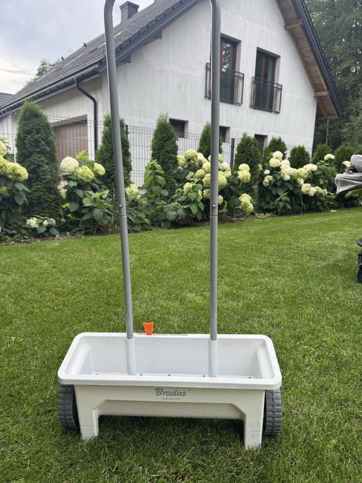 Siewnik listwowy Bradas