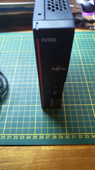 Komputer Fujitsu Futro s7011