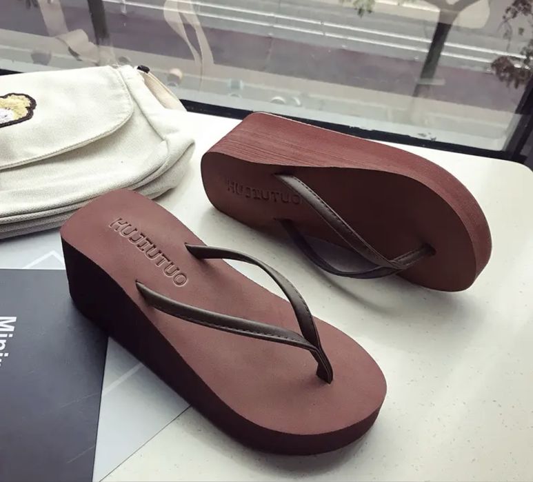 Нові вʼєтнамки на танкетці, 36 р.