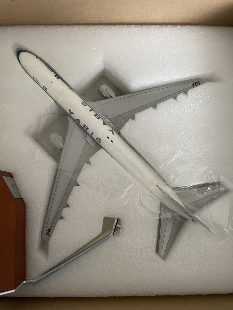 Varig kit higiene e modelo 767/300