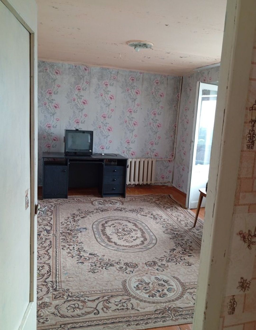 Продам 2к квартиру пр.Пилипа Орлика 15.
