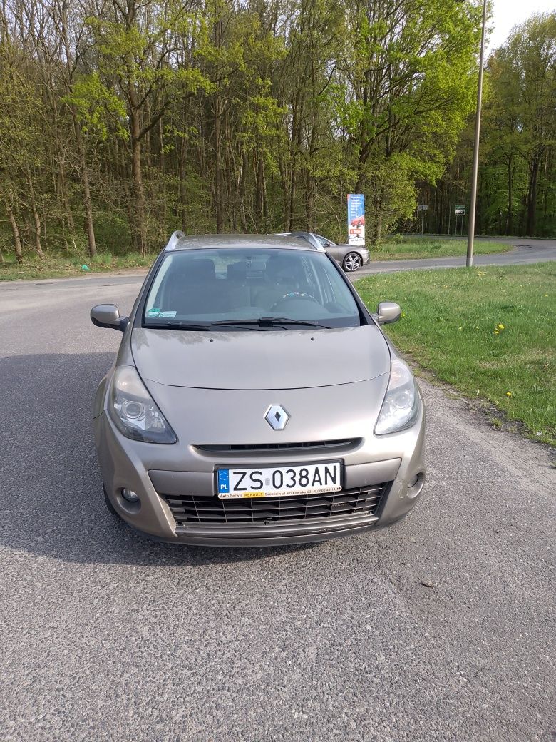 Renault Clio rok 2009 opłaty na rok