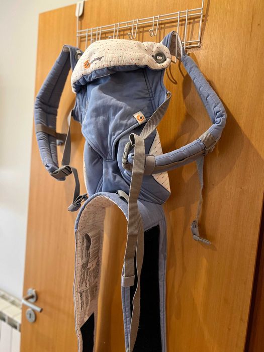 Sling Ergobaby Azul Bebé – Edição Especial Sophie La Girafe