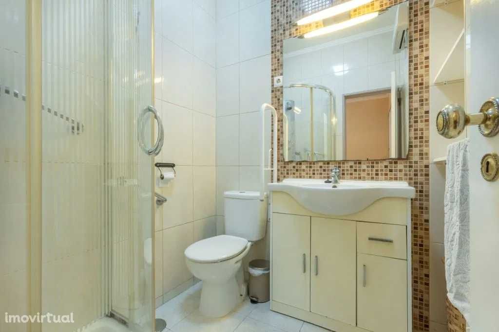 T 4 Duplex Olivais