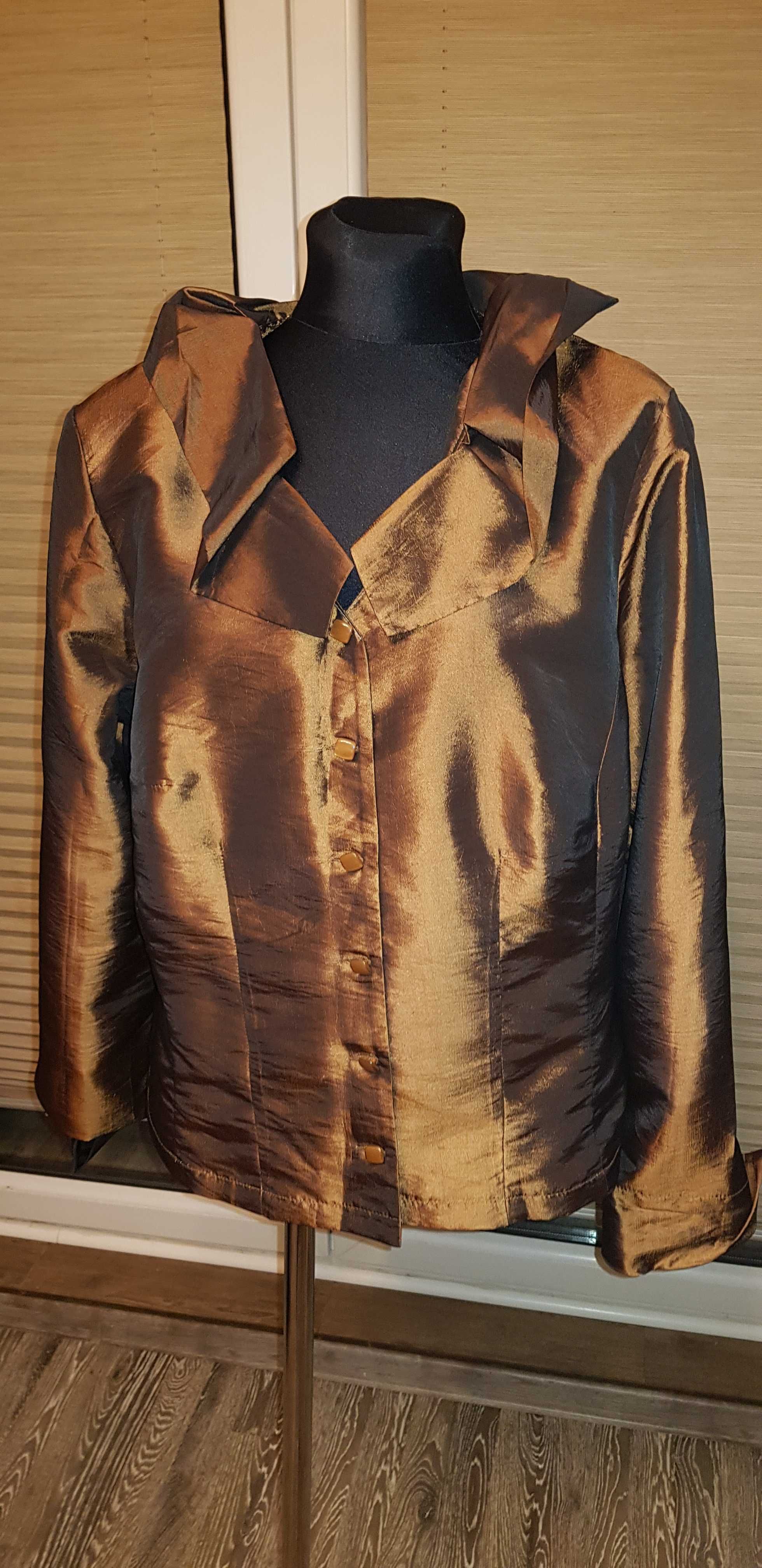 Spódnica prosta z eleganckimi dodatkami